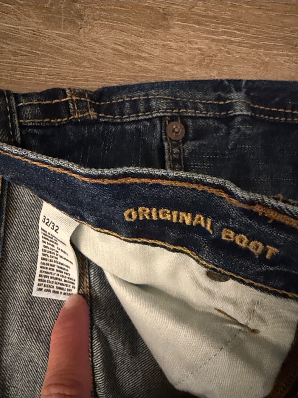 American Eagle Outfitters Men’s Medium Dark Blue Relaxed Straight Jeans - Picture 2 of 4